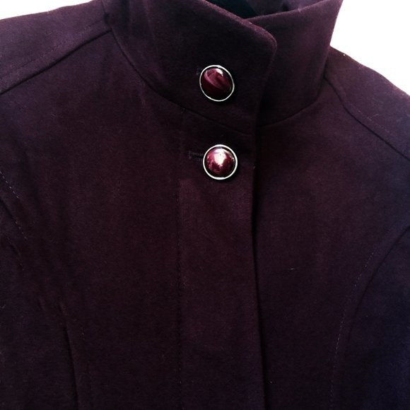 NWT Women's Kenneth Cole Burgundy 3/4 Coat size 10 - Picture 3 of 4